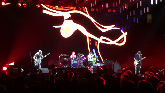 RELIVE: Red Hot Chili Peppers – Oracle Arena 03-12-17