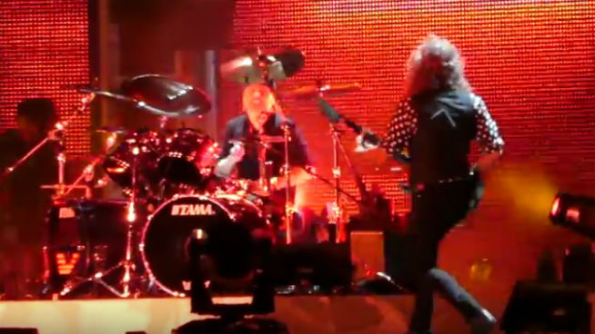 Metallica Plays First U.S. Date of WorldWired Tour