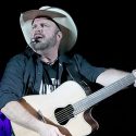 Garth Brooks Practices What He Preaches At Masterful SXSW Performance